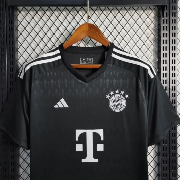 2023/2024 Bayern Munchen Goalkeeper Football Shirt