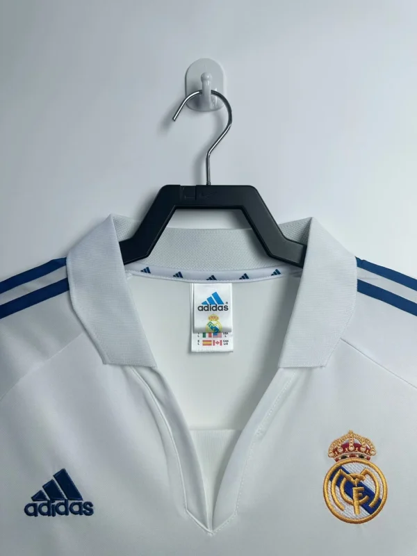 2001/2002 Retro Real Madrid Home Football Shirt