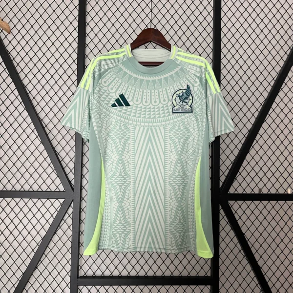 2028d4e32edf0e03545586ce26852d37_1080x.webp 2024 Mexico Away Football Shirt