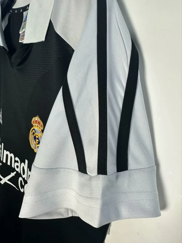 2001/2002 Retro Real Madrid Away Football Shirt