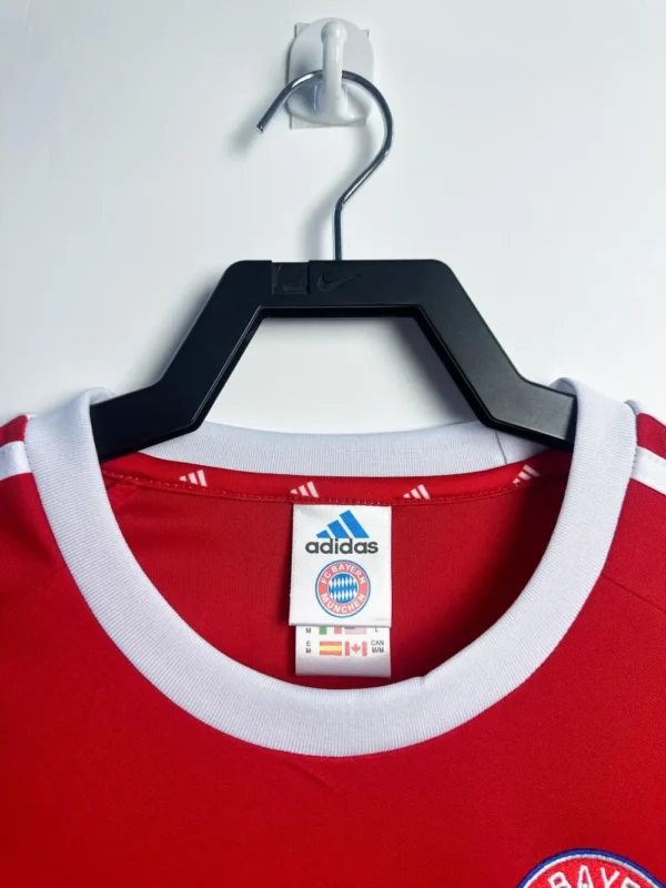 2001/2002 Retro Bayern Munchen Home Football Shirt