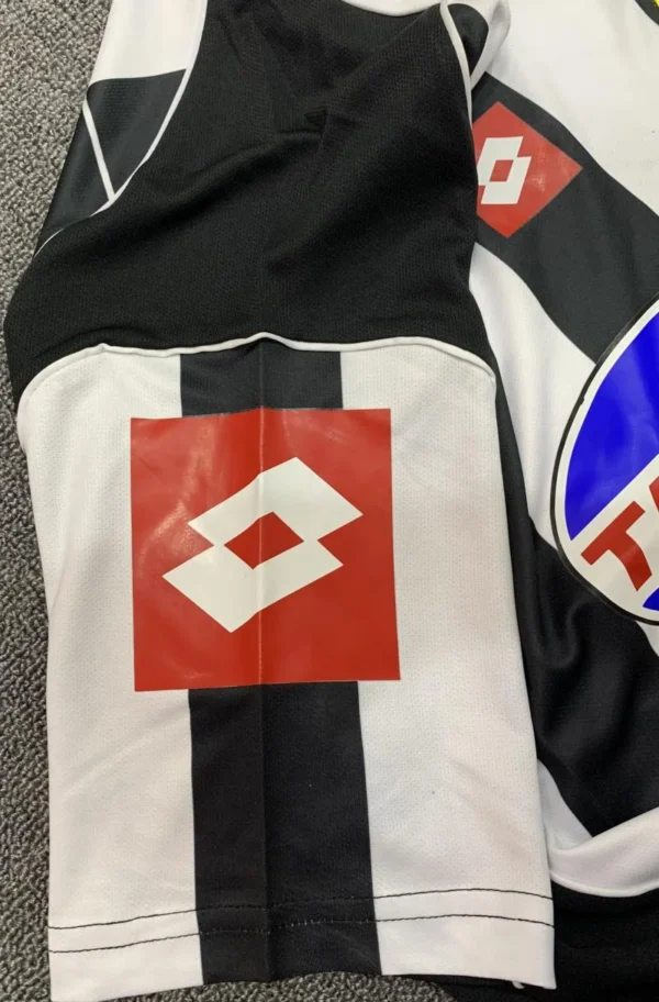 2002/2003 Retro Juventus Home Football Shirt