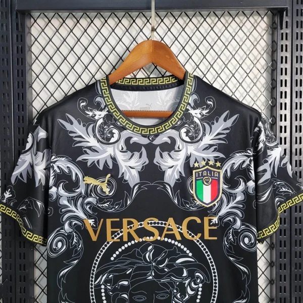 41b0d10f346887634bf71c4167bd23f2_1080x.webp 2023 Italy Special Edition Black Football Shirt