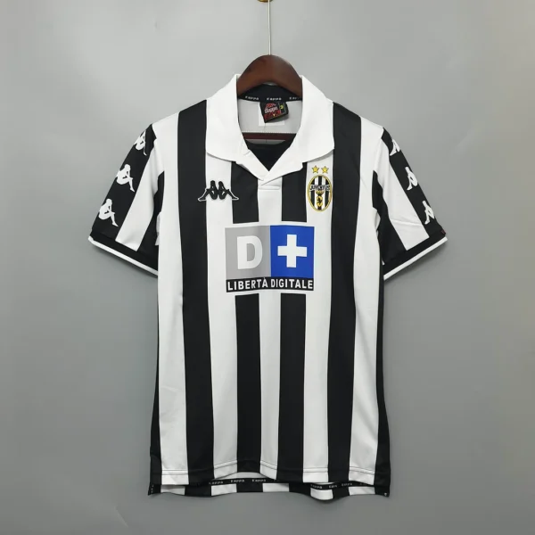 1999/2000 Retro Juventus Home Football Shirt