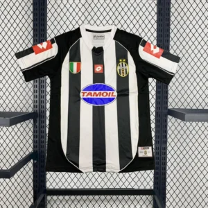 2002/2003 Retro Juventus Home Football Shirt